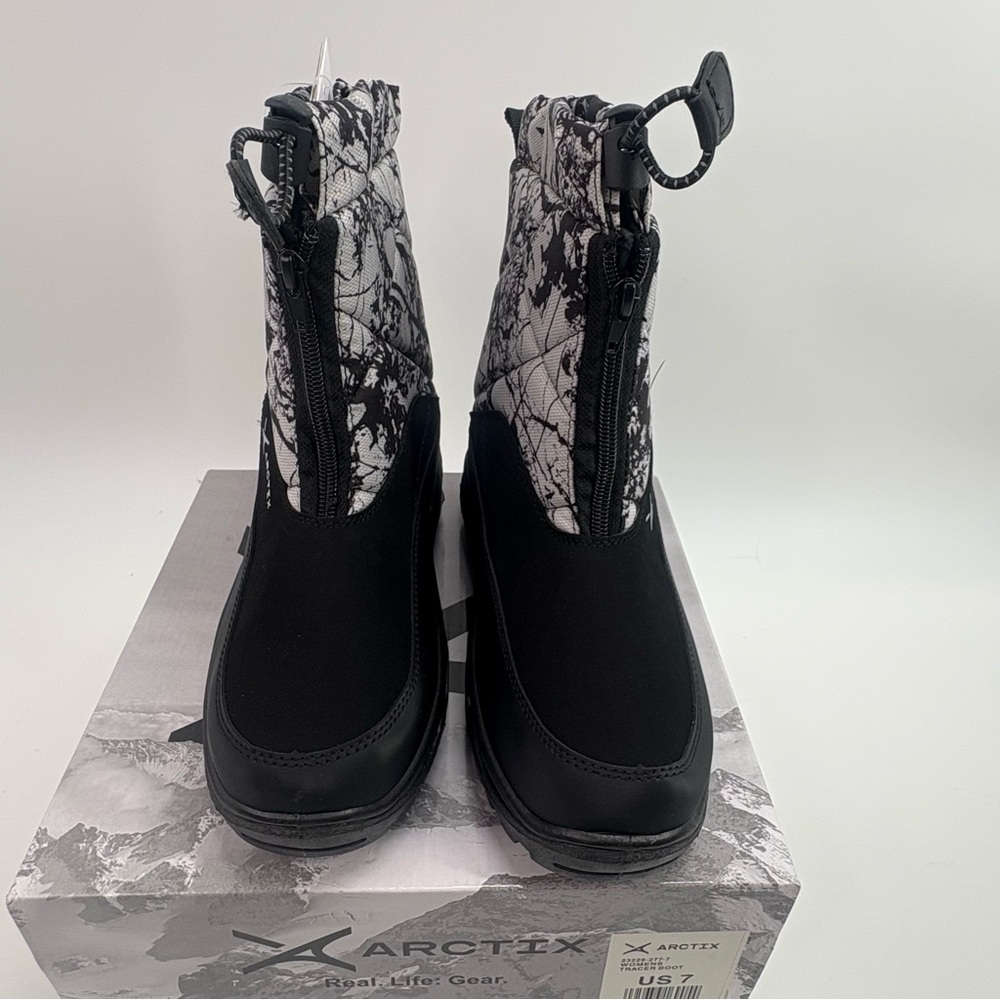 ARCTIX Womens sz 7 Cracked Marble White Quilted Faux Suede Tracer Boot NEW - Picture 6 of 12